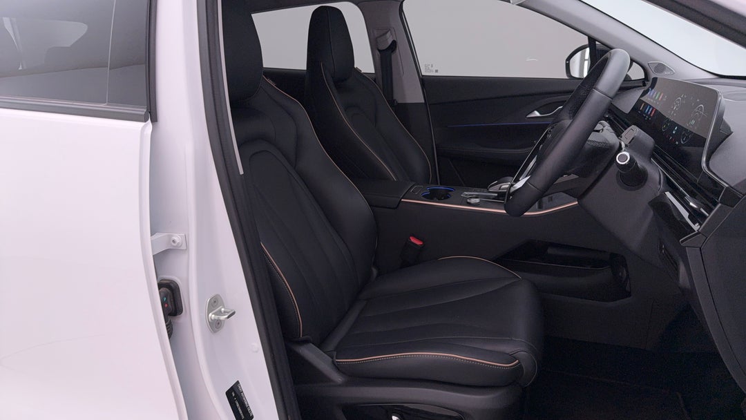 2024 Chery Omoda 5 Bx (basic Version), Automatic, 27285 km, Right Side Front Door Cabin View