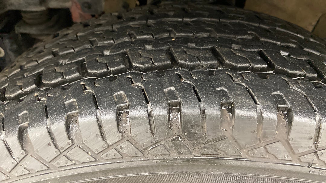 Left Front Tyre Tread