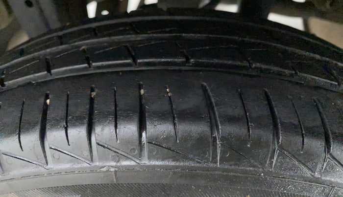 2019 Maruti Alto LXI, Petrol, Manual, 30,161 km, Right Rear Tyre Tread