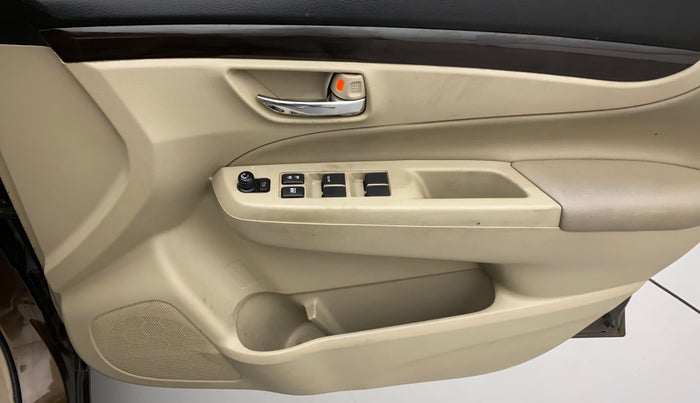2018 Maruti Ciaz ZETA 1.4  AT PETROL, Petrol, Automatic, 85,512 km, Driver Side Door Panels Control