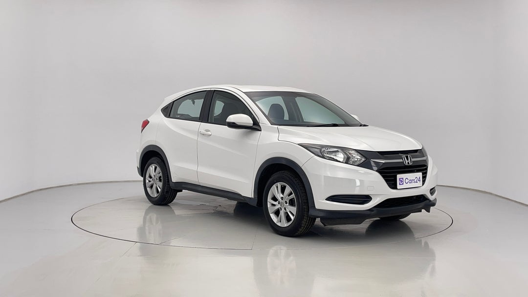 2016 Honda HR-V Vti, Automatic, 141718 km, Right Front Diagonal (45- Degree) View
