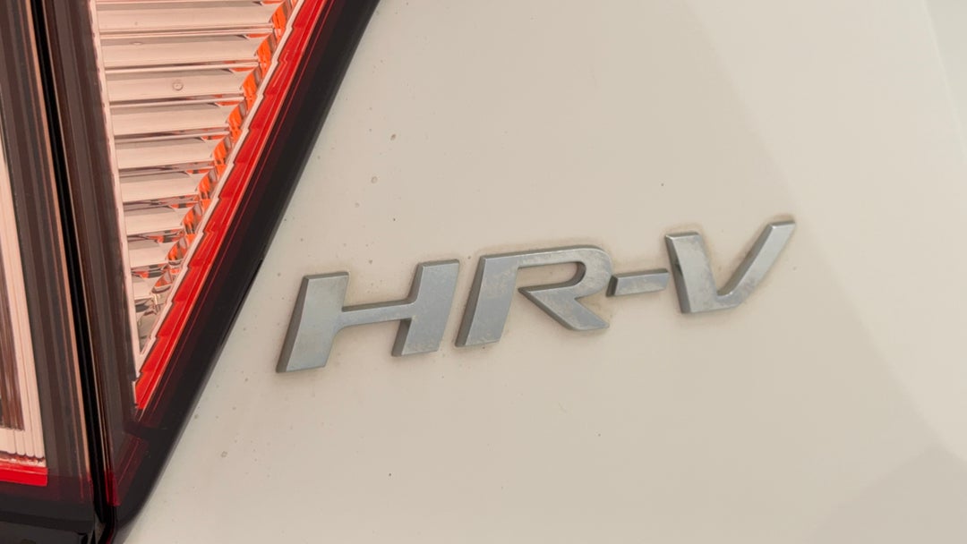 2016 Honda HR-V Vti, Automatic, 141718 km, Badge (Boot Left Side)