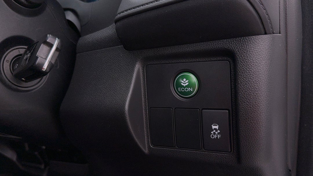 2016 Honda HR-V Vti, Automatic, 141718 km, Utility Switches/Buttons