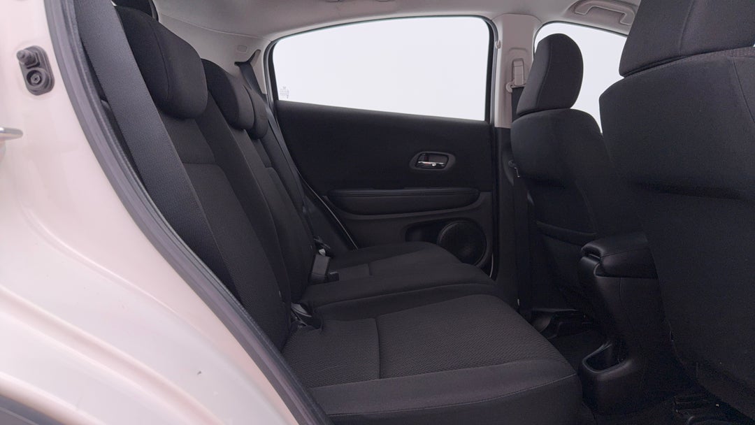 2016 Honda HR-V Vti, Automatic, 141718 km, Right Side Rear Door Cabin View