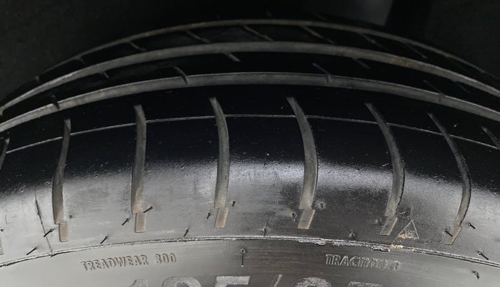 2018 Maruti Baleno DELTA 1.2 K12, CNG, Manual, 1,32,712 km, Left Rear Tyre Tread
