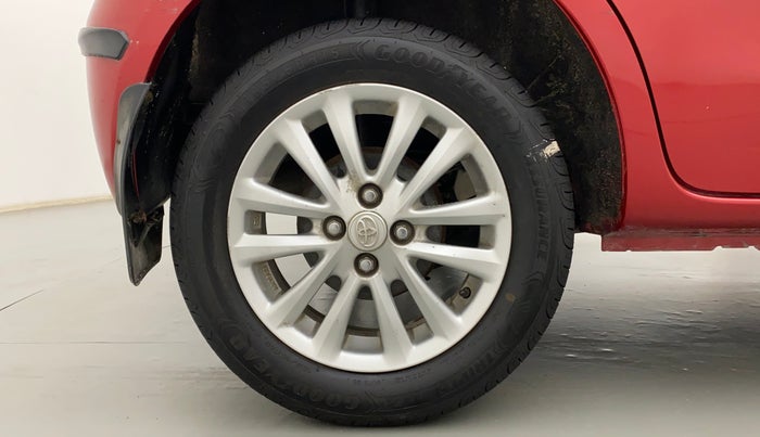 2011 Toyota Etios Liva V, Petrol, Manual, 27,013 km, Right Rear Wheel