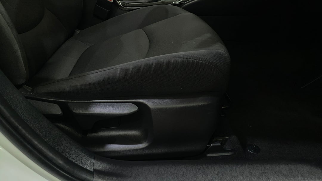 2021 Toyota Corolla Ascent Sport Hybrid, Automatic, 56582 km, Drivers Side Adjustment Panel