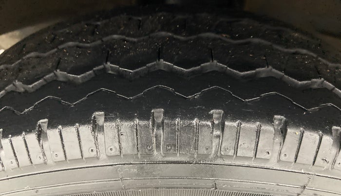 2019 Maruti OMNI E STD, Petrol, Manual, 3,768 km, Left Front Tyre Tread