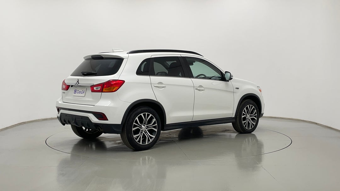 Right Back Diagonal (45- Degree) View