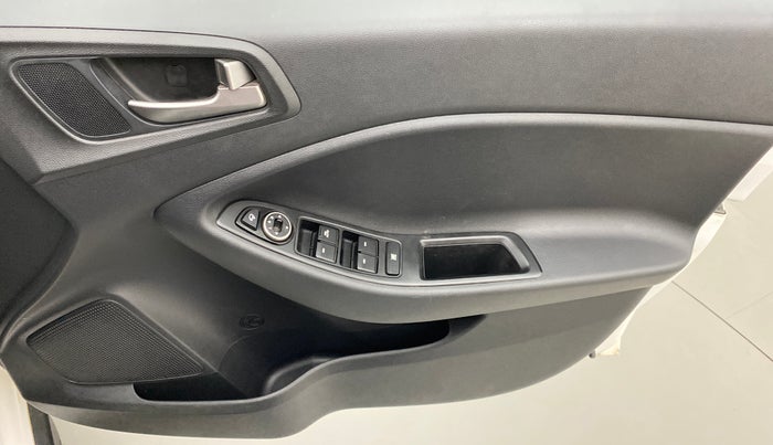 2018 Hyundai i20 Active 1.2 S, Petrol, Manual, 20,834 km, Driver Side Door Panels Control