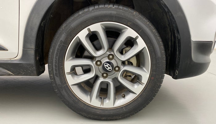 2018 Hyundai i20 Active 1.2 S, Petrol, Manual, 20,834 km, Right Front Wheel