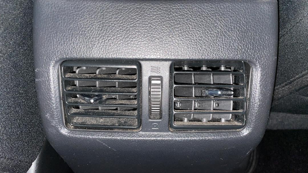 2017 Subaru Outback 2.5i  AWD, Automatic, 102900 km, Rear A/C Vent