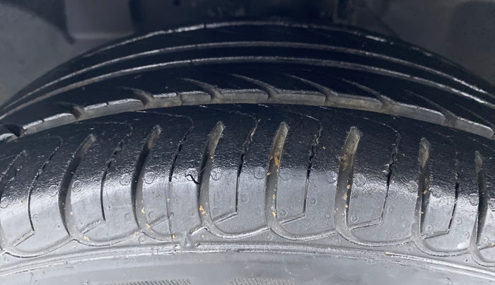 2019 Ford Ecosport 1.5TITANIUM TDCI, Diesel, Manual, 26,779 km, Left Front Tyre Tread