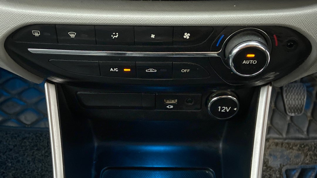 Automatic Climate Control 