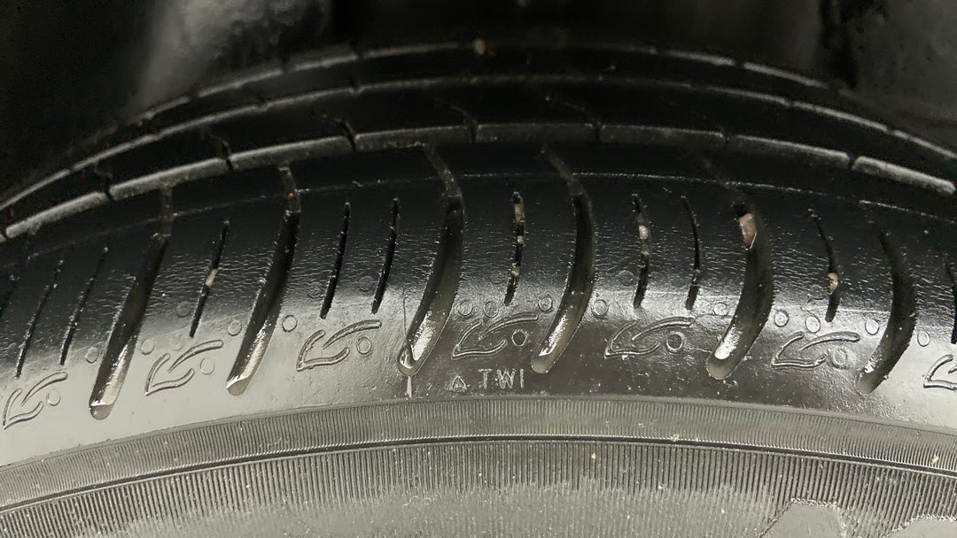 Right Rear Tyre Tread