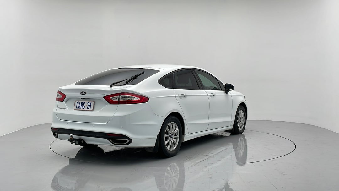 Right Back Diagonal (45- Degree) View