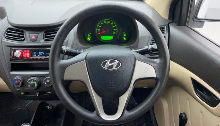 2016 Hyundai Eon D LITE PLUS(O), Petrol, Manual, 43,717 km, Steering Wheel Close Up