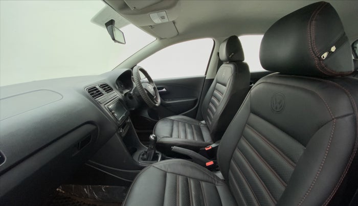 2021 Volkswagen Polo COMFORTLINE 1.0 TSI MT, Petrol, Manual, 13,703 km, Right Side Front Door Cabin