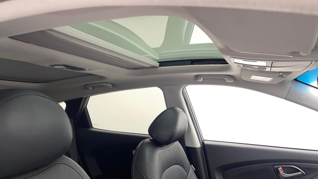 Interior Sunroof/Moonroof
