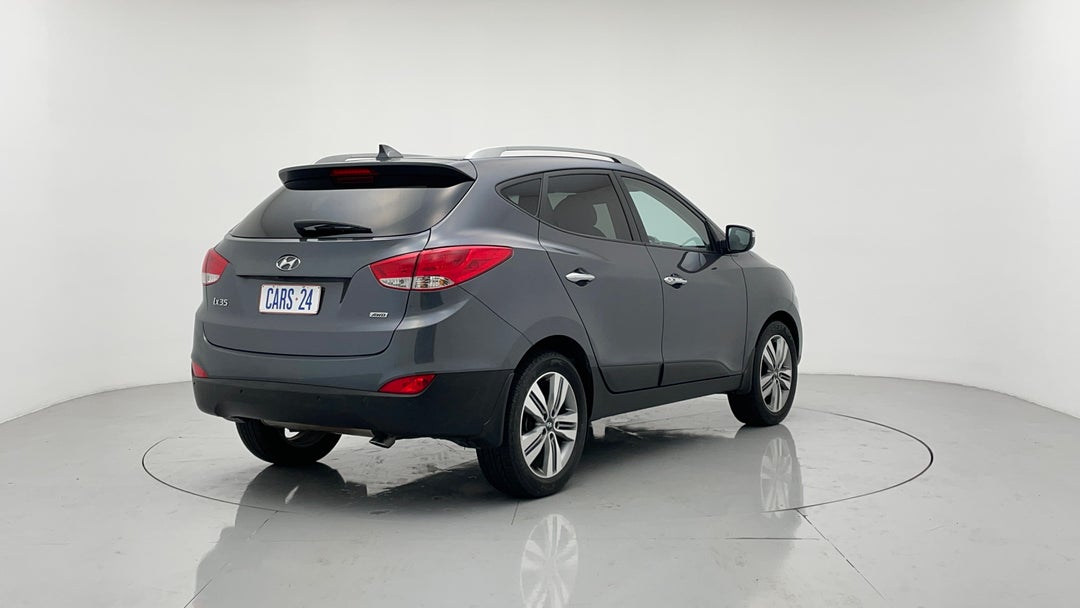 Right Back Diagonal (45- Degree) View