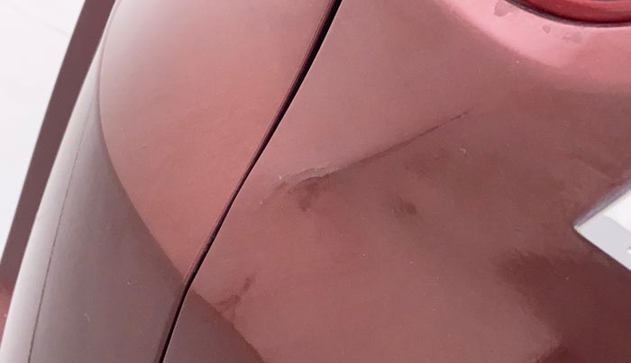 2017 Honda BR-V 1.5L I-VTEC VX, Petrol, Manual, 73,656 km, Dicky (Boot door) - Paint has minor damage