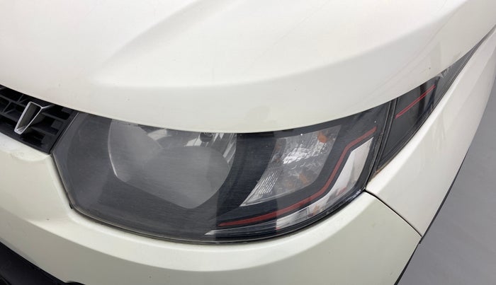 2016 Mahindra Kuv100 K6 5 STR, Petrol, Manual, 99,386 km, Left headlight - Faded