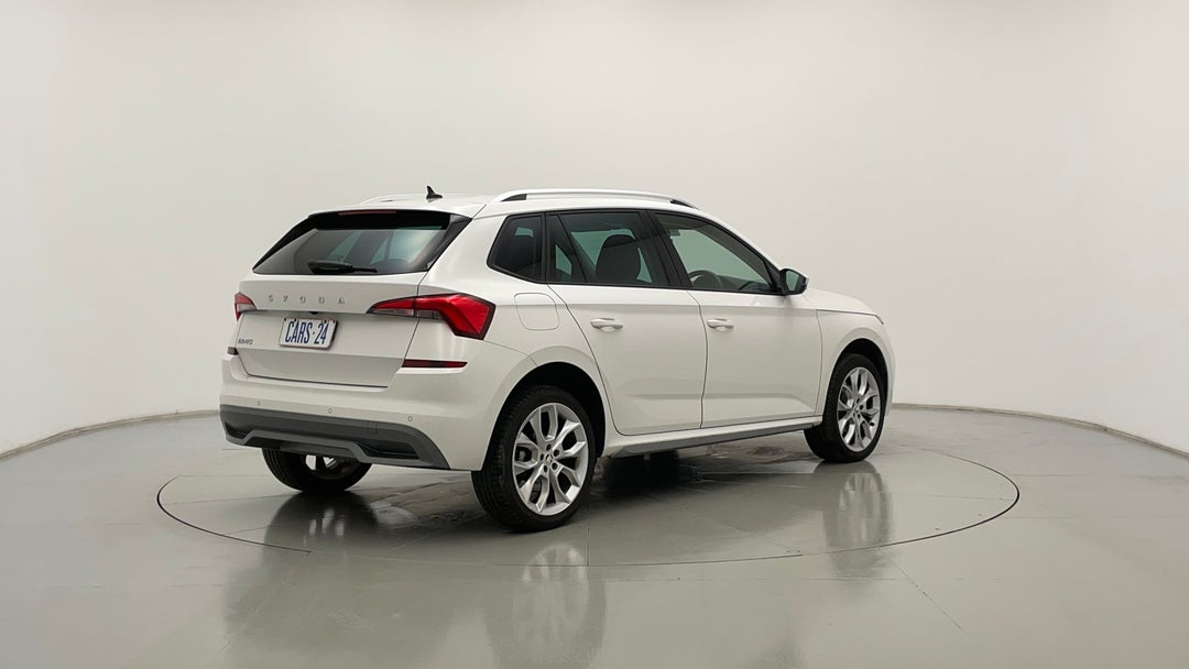 Right Back Diagonal (45- Degree) View