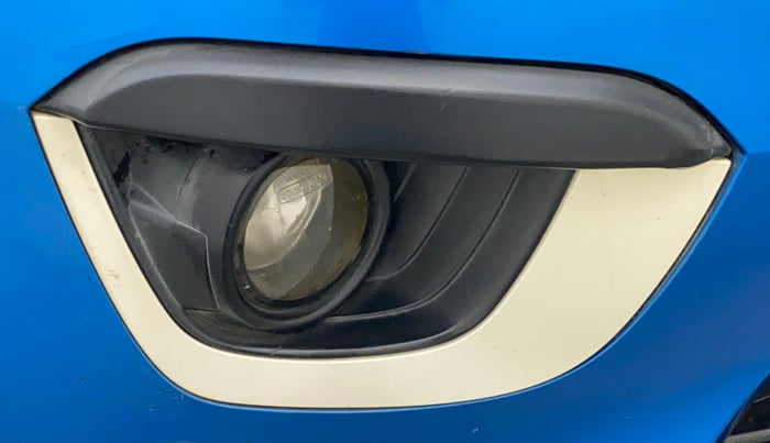 2018 Tata NEXON XM PETROL, Petrol, Manual, 1,01,823 km, Right fog light - Not working