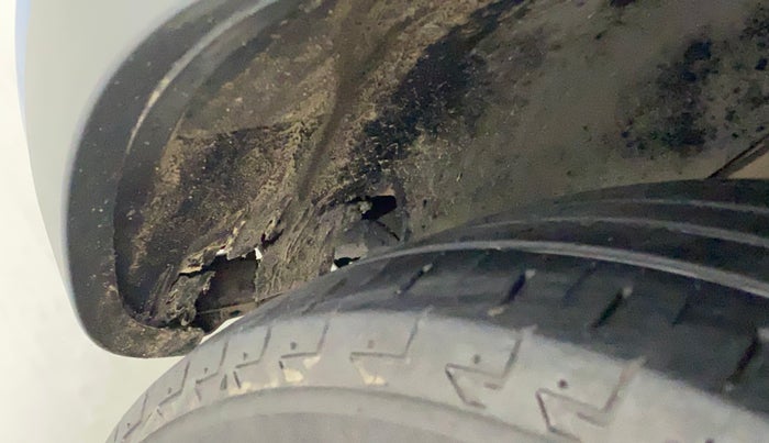 2018 Tata NEXON XM PETROL, Petrol, Manual, 1,01,823 km, Left fender - Lining loose