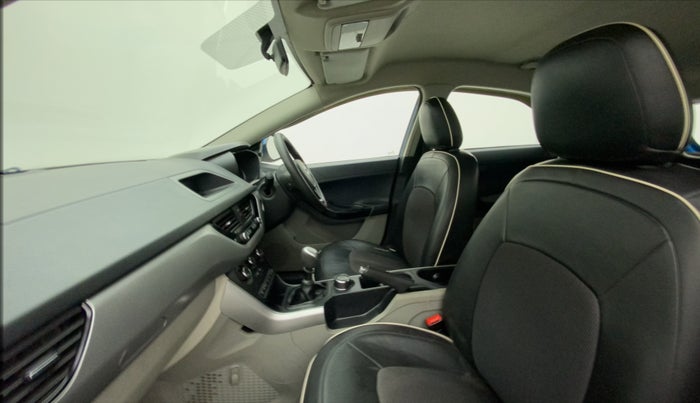 2018 Tata NEXON XM PETROL, Petrol, Manual, 1,01,823 km, Right Side Front Door Cabin