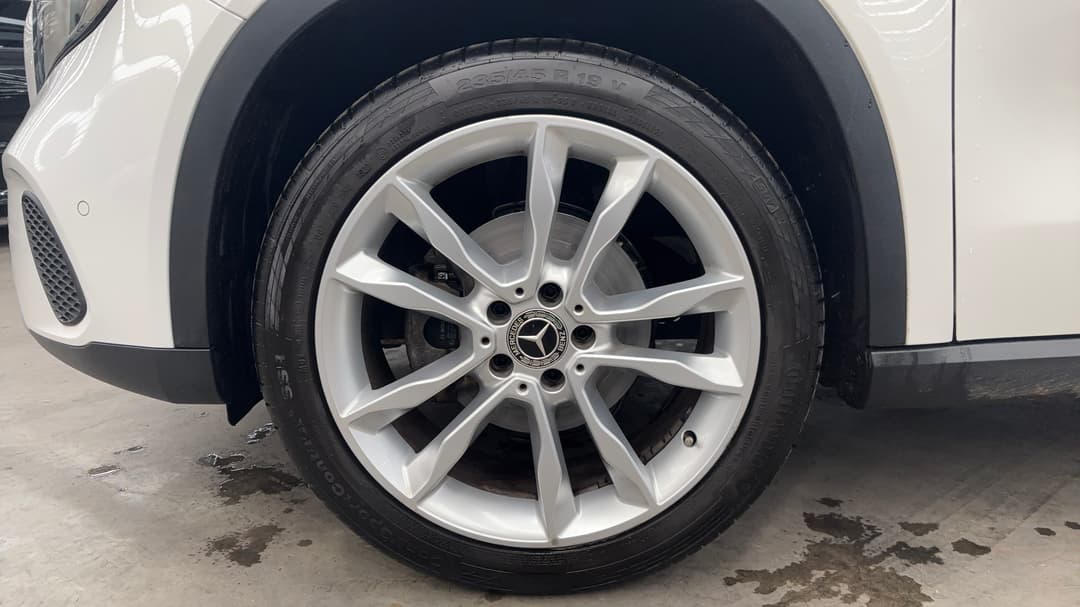 2019 Mercedes-benz GLA 180, Automatic, 41083 km, Left Front Wheel