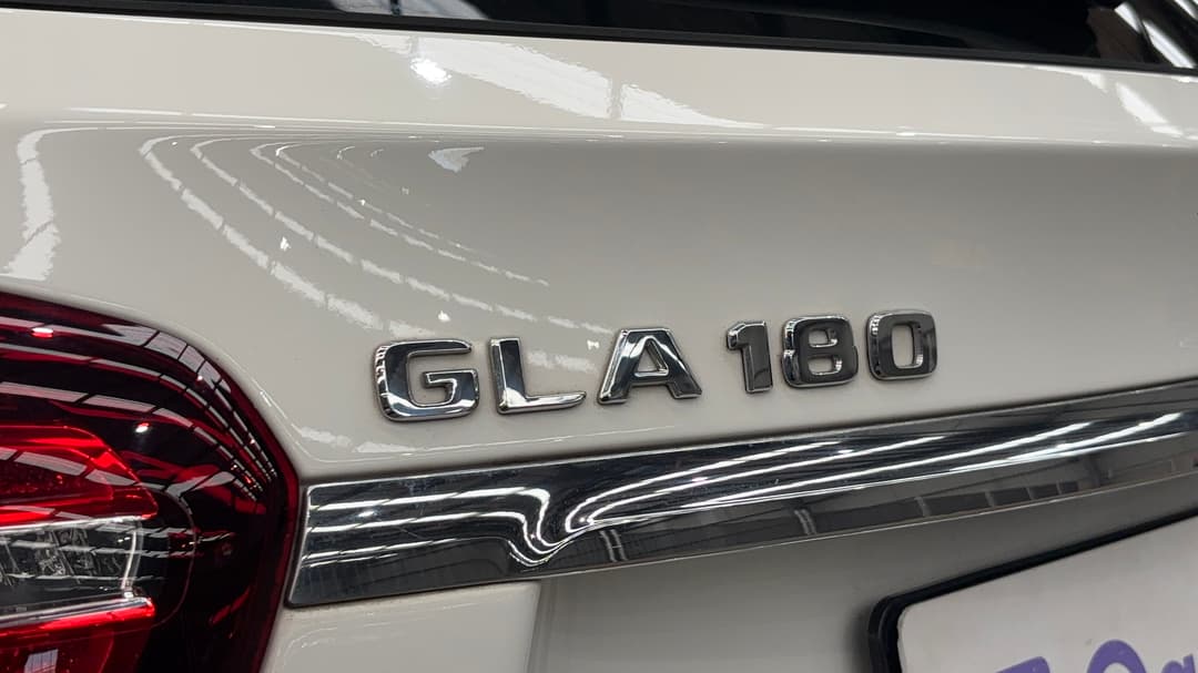 2019 Mercedes-benz GLA 180, Automatic, 41083 km, Badge (Boot Left Side)