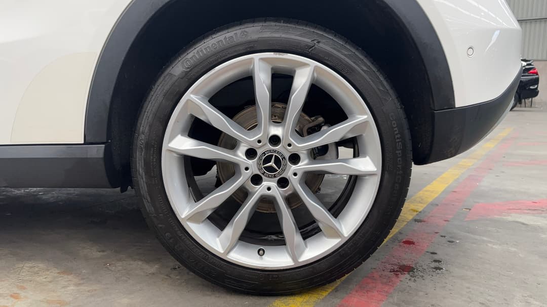 2019 Mercedes-benz GLA 180, Automatic, 41083 km, Left Rear Wheel