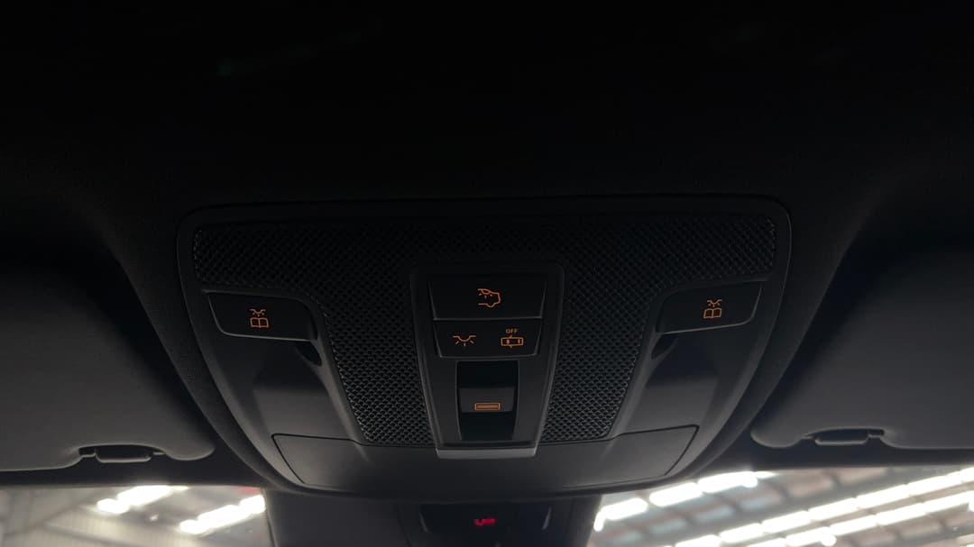 2019 Mercedes-benz GLA 180, Automatic, 41083 km, On-Roof Controls/Sunglass holder