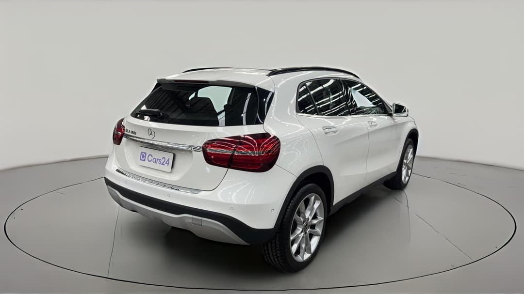 2019 Mercedes-benz GLA 180, Automatic, 41083 km, Right Back Diagonal (45- Degree) View