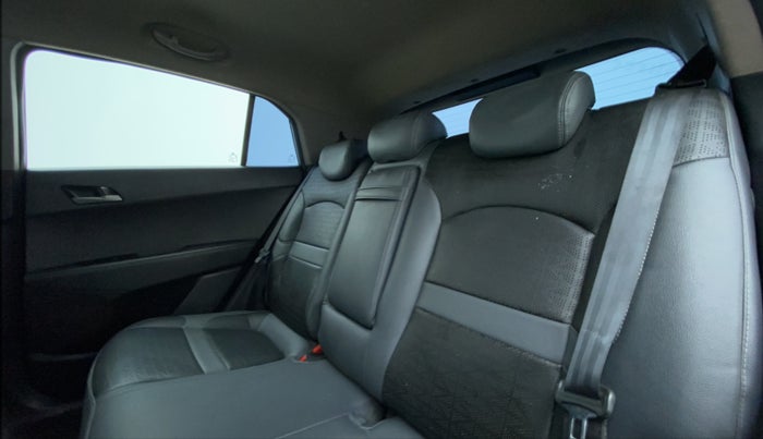 2016 Hyundai Creta SX PLUS AT 1.6 DIESEL, Diesel, Automatic, 1,01,807 km, Right Side Rear Door Cabin
