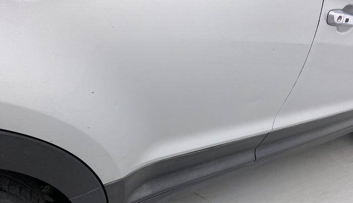 2016 Hyundai Creta SX PLUS AT 1.6 DIESEL, Diesel, Automatic, 1,02,096 km, Right rear door - Slightly dented