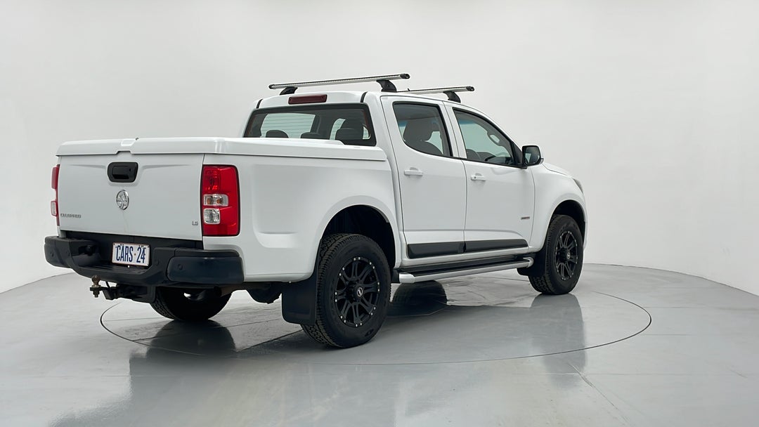 Right Back Diagonal (45- Degree) View