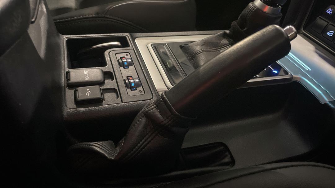 2021 Toyota Landcruiser Prado Gxl, Automatic, 108632 km, Handbrake