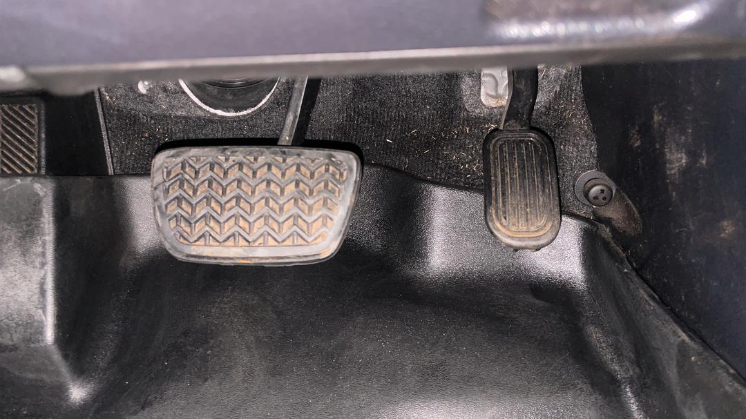 2021 Toyota Landcruiser Prado Gxl, Automatic, 108632 km, Pedals and Footmat