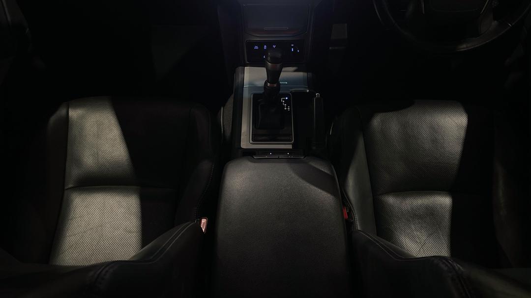 2021 Toyota Landcruiser Prado Gxl, Automatic, 108632 km, Center Console