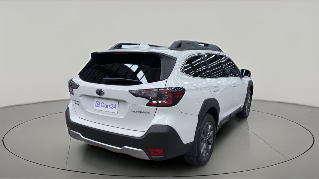 2023 Subaru Outback AWD, Automatic, 38547 km, Right Back Diagonal (45- Degree) View