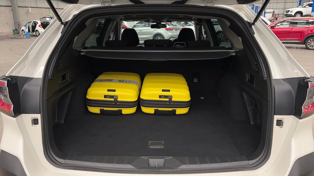 2023 Subaru Outback AWD, Automatic, 38547 km, Boot Inside View with Luggage