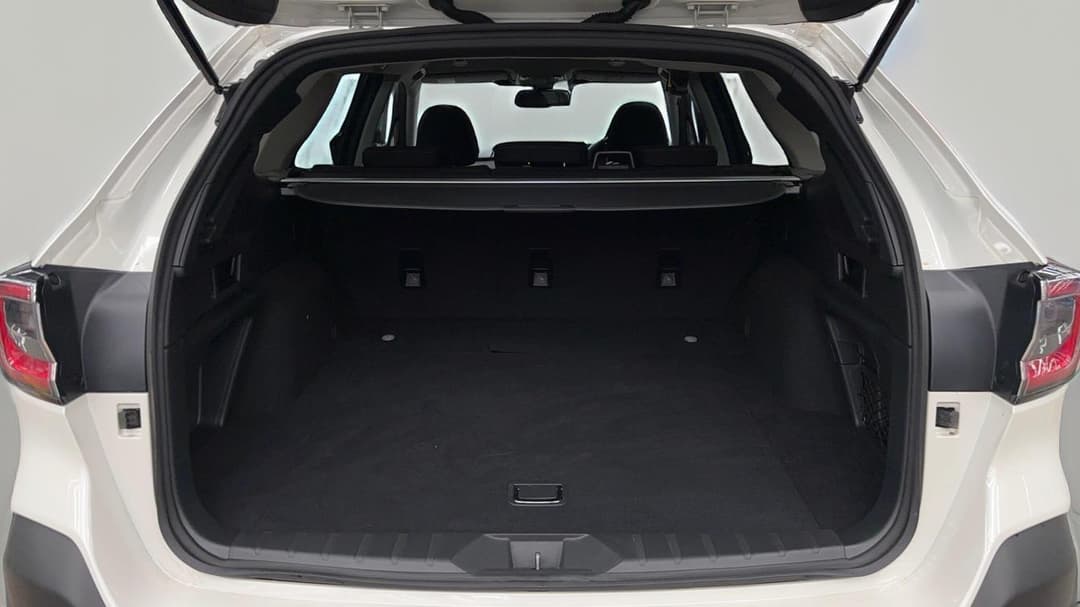 2023 Subaru Outback AWD, Automatic, 38547 km, Boot Inside View