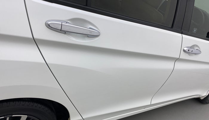 2019 Honda City 1.5L I-VTEC ZX CVT, Petrol, Automatic, 61,543 km, Right rear door - Minor scratches