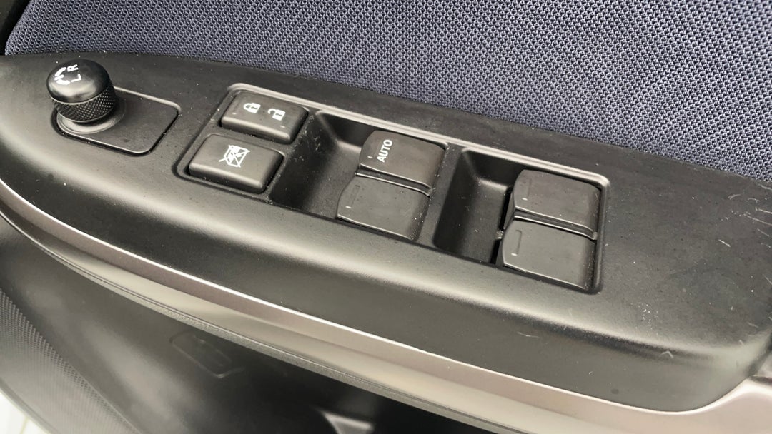 2020 Suzuki Baleno Glx, Automatic, 35552 km, Drivers Side Door Panel Controls