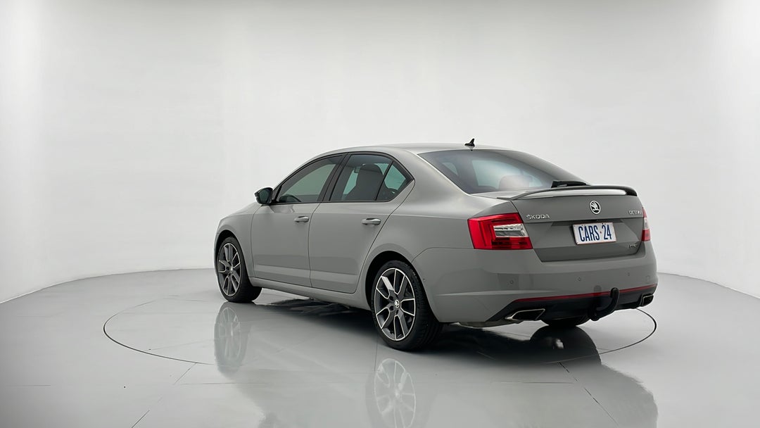 Left Back Diagonal (45- Degree) View