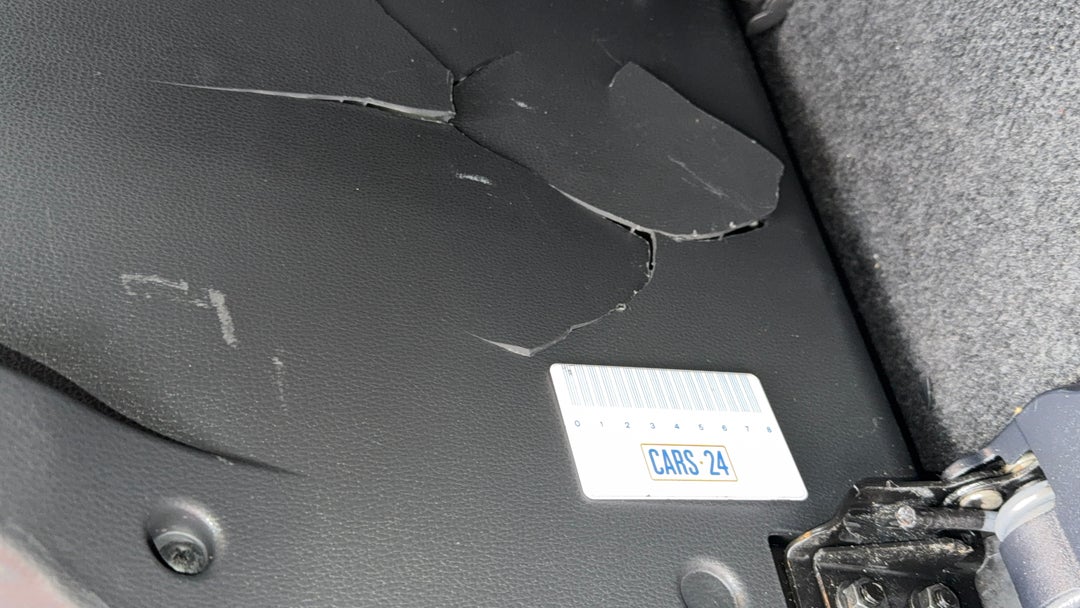 2016 Mitsubishi Pajero Sport Gls (4x4), Automatic, 169278 km, Seats Front LHS Wear