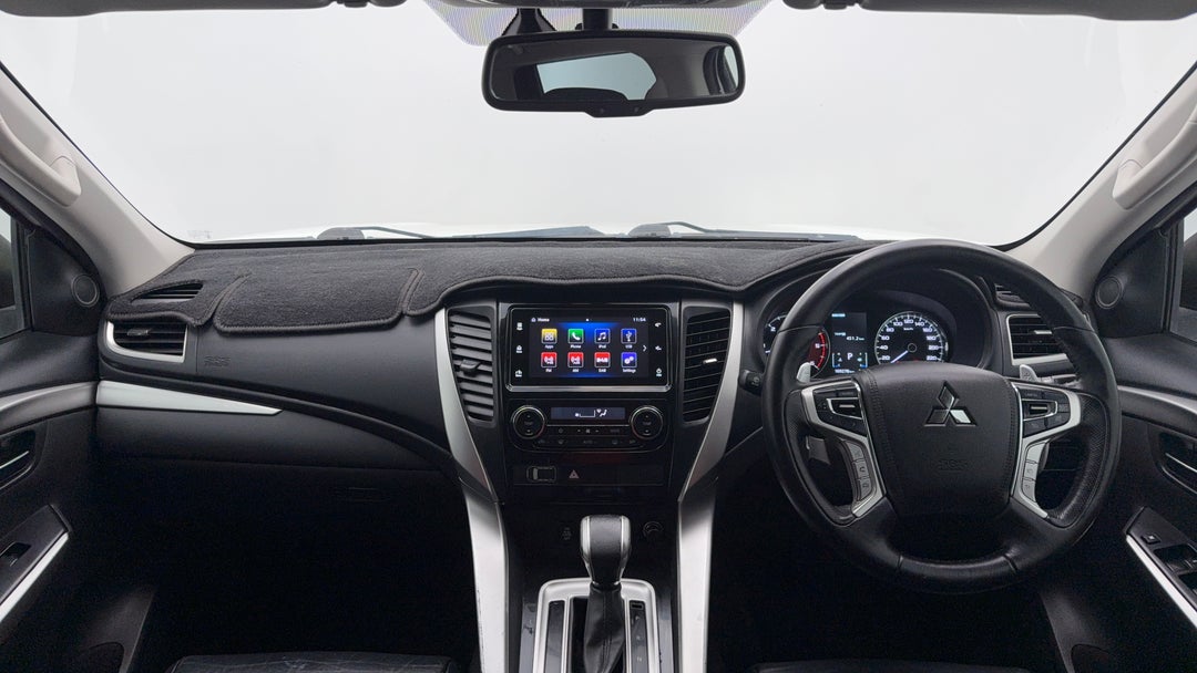 2016 Mitsubishi Pajero Sport Gls (4x4), Automatic, 169278 km, Dashboard View