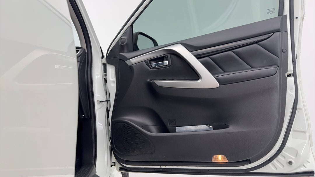 2016 Mitsubishi Pajero Sport Gls (4x4), Automatic, 169278 km, Speaker View